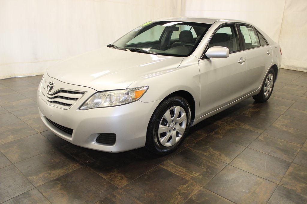 Pre-owned 2010 Toyota Camry Le 4d Sedan In Boardman #t17008b 