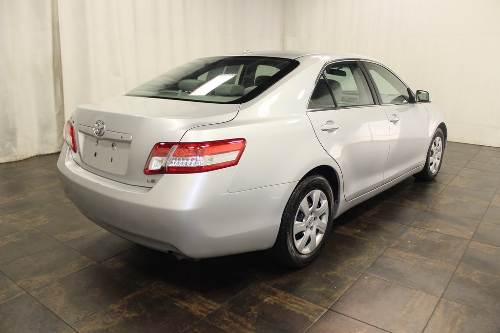 Pre-owned 2010 Toyota Camry Le 4d Sedan In Boardman #t17008b 